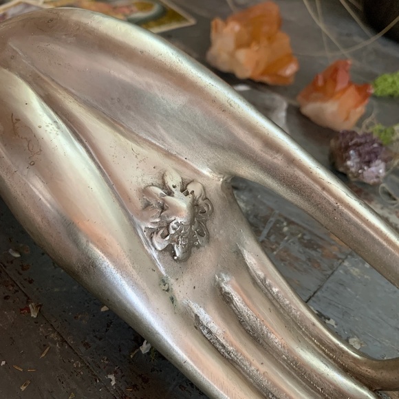 ANTIQUE THAI SOLID BRONZED SILVER METAL VITARKA MUDRA BUDDHIST HAND - Picture 9 of 11